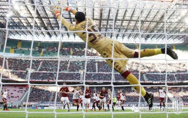 记者：阿森纳、纽卡等队关注小基恩，他的违约金是万欧.