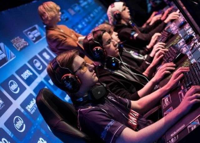 员的借鉴 员的借鉴